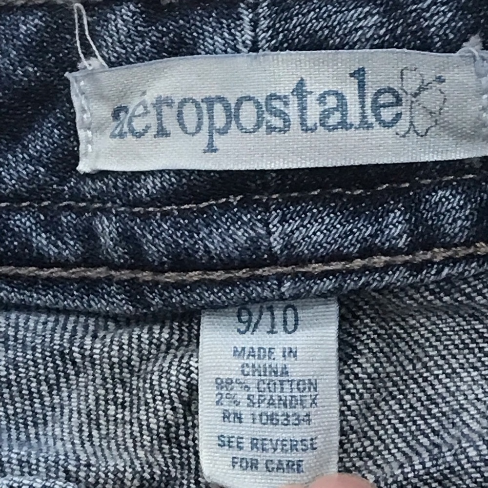 Aeropostale Stretch Denim Blue Jean Capri Pants
Size 9 / 10 Medium
2 Front & - Picture 13 of 16